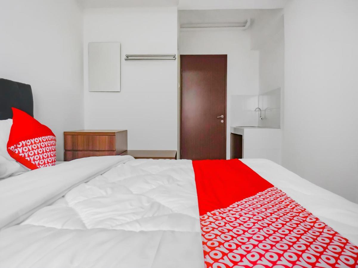 Vaccinated Staff - OYO 90241 Gunung Putri Square Apartment Bogor Exterior foto